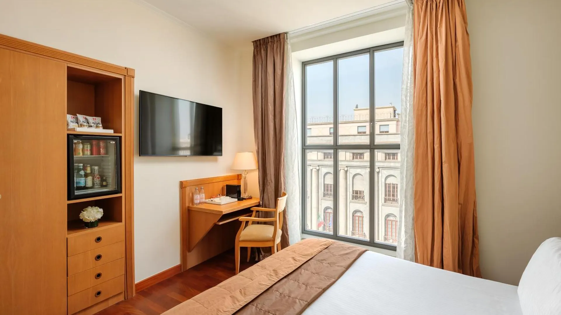 Hotel Dei Cavalieri Milano Duomo 4*, מילאנו
