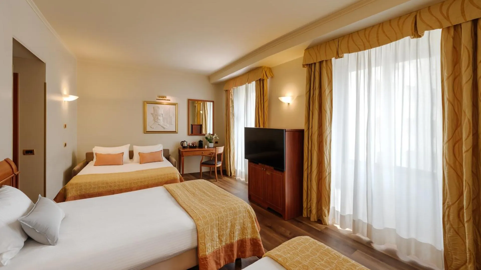 Hotel Dei Cavalieri Milano Duomo 4*,