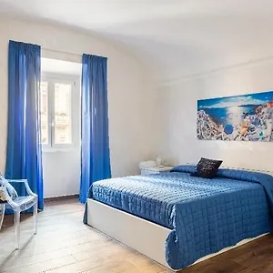 Campo De' Fiori On Vacation With Class , רומא איטליה